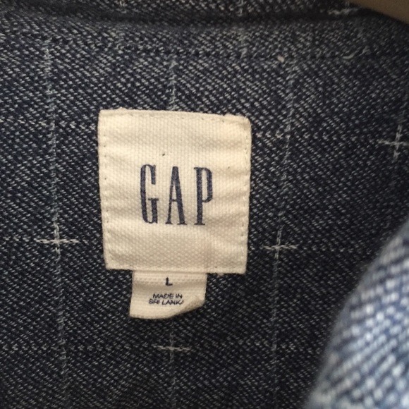 Gap Button Down Shirt - Picture 3 of 3